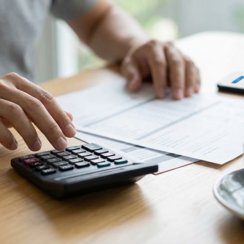 Besteuerung der Lebensversicherung im Jahr 2026: Abhebungen, Freibeträge und Sozialabgaben